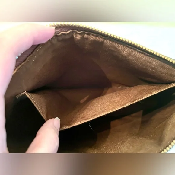 Coach Gallery Signature File Bag Coated Canvas - Picture 9 of 9